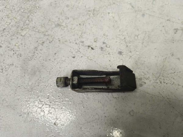 SYSTÈME POUR SUPPORT DE ROUE DE SECOURS DACIA - Vue 2